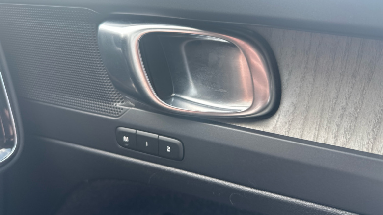 Volvo Xc40 1.5 T5 Recharge PHEV Inscription Pro 5dr Auto Estate